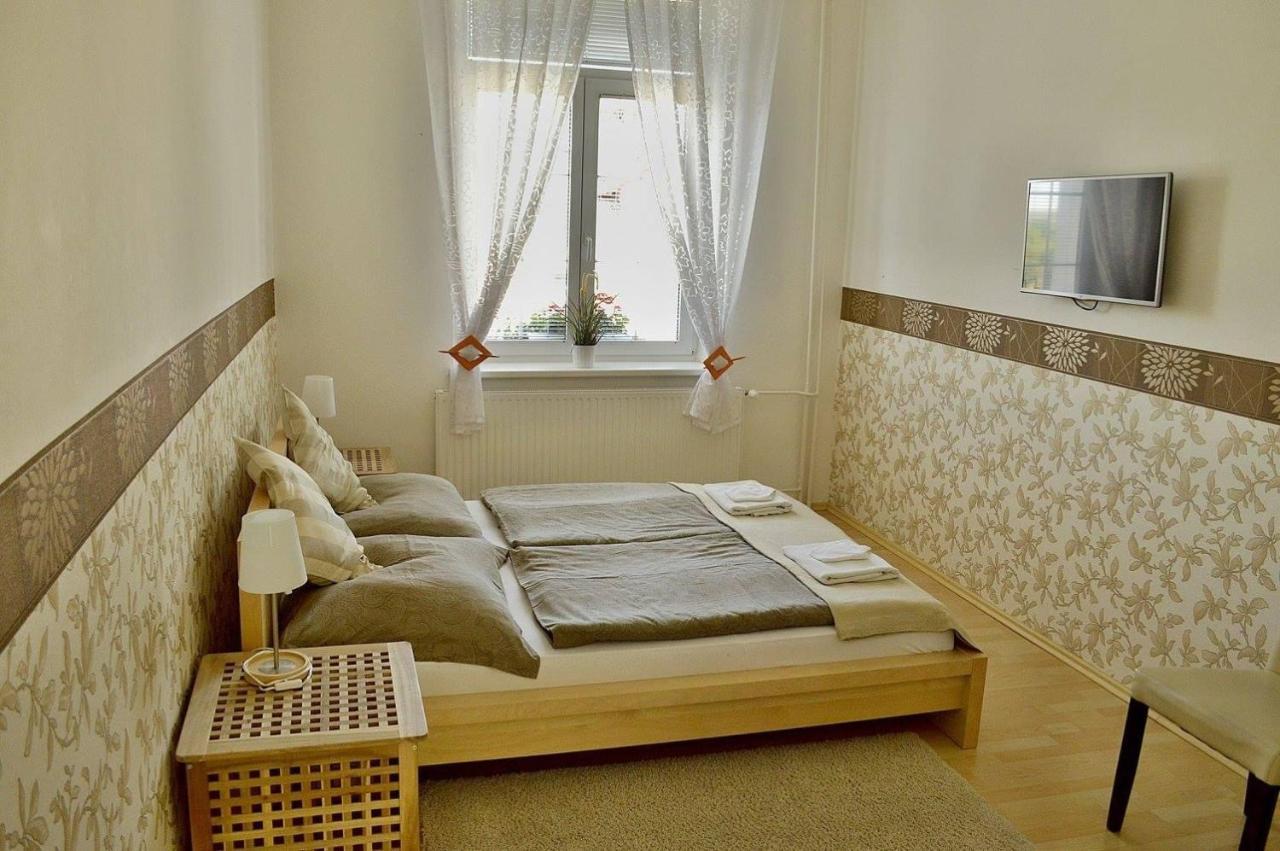 Hotel Florian Slavkov u Brna Dış mekan fotoğraf