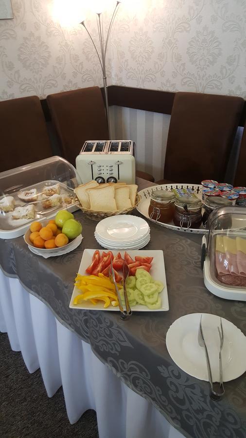 Hotel Florian Slavkov u Brna Dış mekan fotoğraf